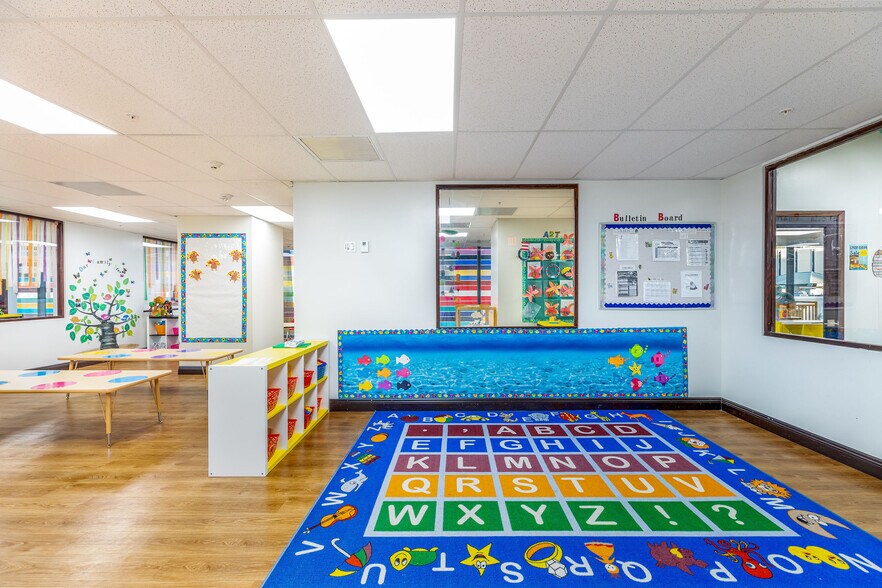 More Photos Of 25 SW 9th St, Miami Coworking Space