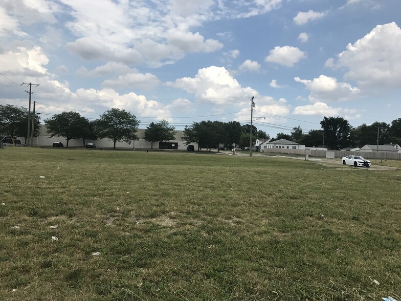 More Photos Of 24095 Vance Ave, Hazel Park Land For Sale