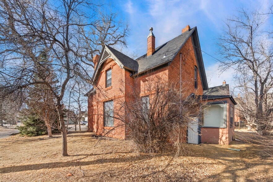 More Photos Of 2103 Evans Ave, Cheyenne Office For Lease