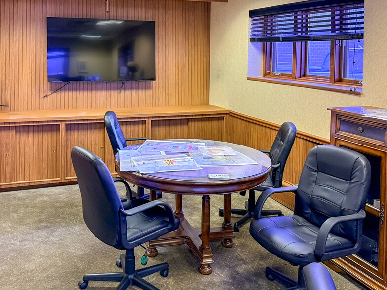 More Photos Of 741 Morris St, Fond Du Lac Industrial For Lease