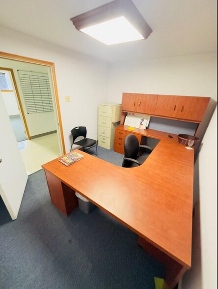 More Photos Of 8424 N HWY 69, Pollok Flex For Sale