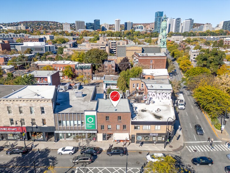 More Photos Of 3009 St Notre-Dame O, Montréal Restaurant For Sale