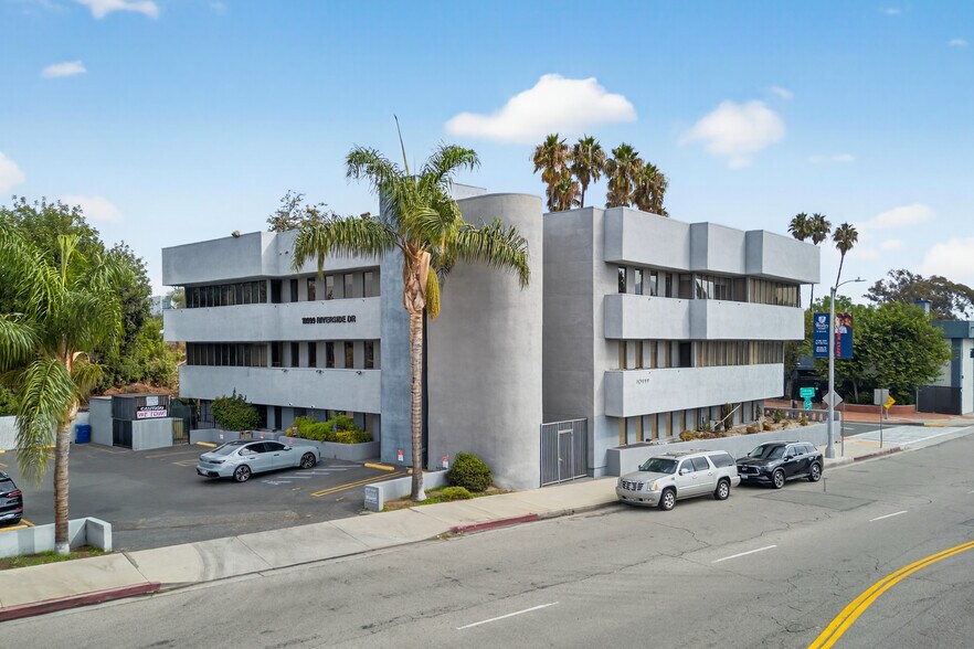 More Photos Of 10999 Riverside Dr, North Hollywood Loft Creative Space For Lease