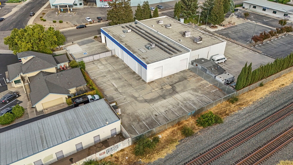 More Photos Of 7711 Murray Dr, Stockton Flex For Sale