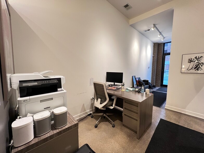 More Photos Of 1419 W Belmont Ave, Chicago Storefront Retail Residential For Sale