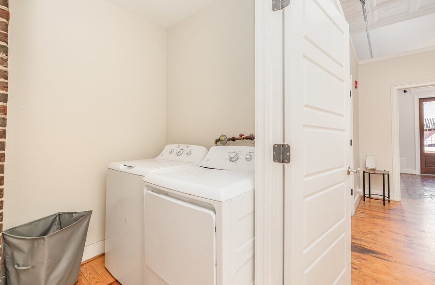 More Photos Of 101 W Main St, Union Dormitory For Sale