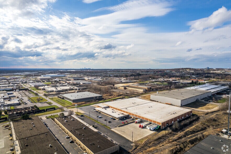 Primary Photo Of 26801 Fargo Ave, Bedford Heights Warehouse For Lease