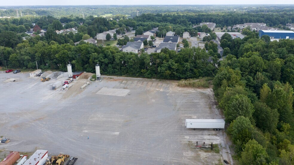 More Photos Of 2727 Union Hall Rd, Clarksville Land For Lease