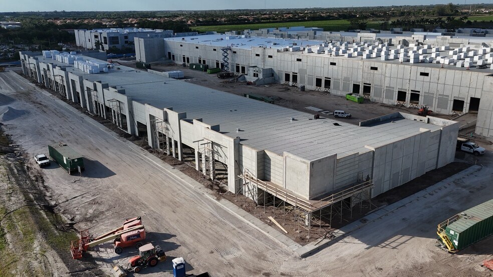 More Photos Of 8289 Boynton Beach Blvd, Boynton Beach Unknown For Lease