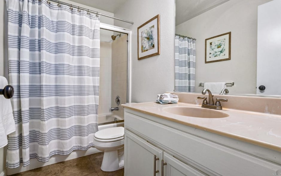 More Photos Of 2304 Donahue Ave, Santa Rosa Apartments For Sale