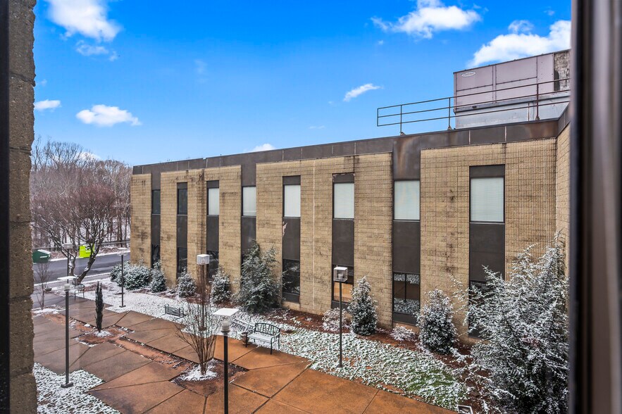 More Photos Of 8025 North Point Blvd, Winston-Salem Office For Lease