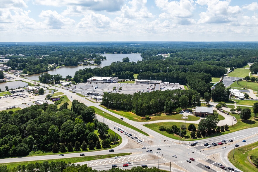 More Photos Of 1004 Bankhead Hwy, Carrollton Storefront For Lease