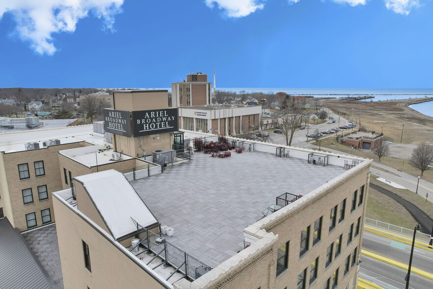More Photos Of 301 Broadway, Lorain Hotel For Sale