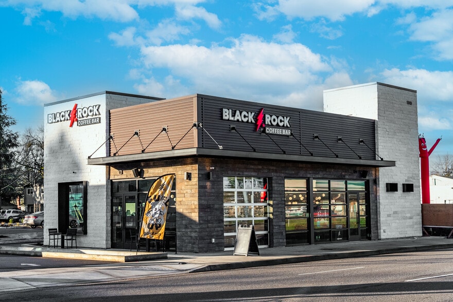 Primary Photo Of 1320 W 7th Ave, Eugene Convenience Store For Sale