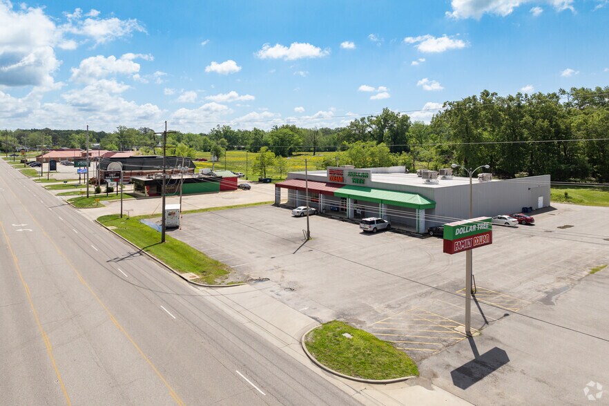 More Photos Of 1021 US Highway 45 N, Eldorado Freestanding For Sale