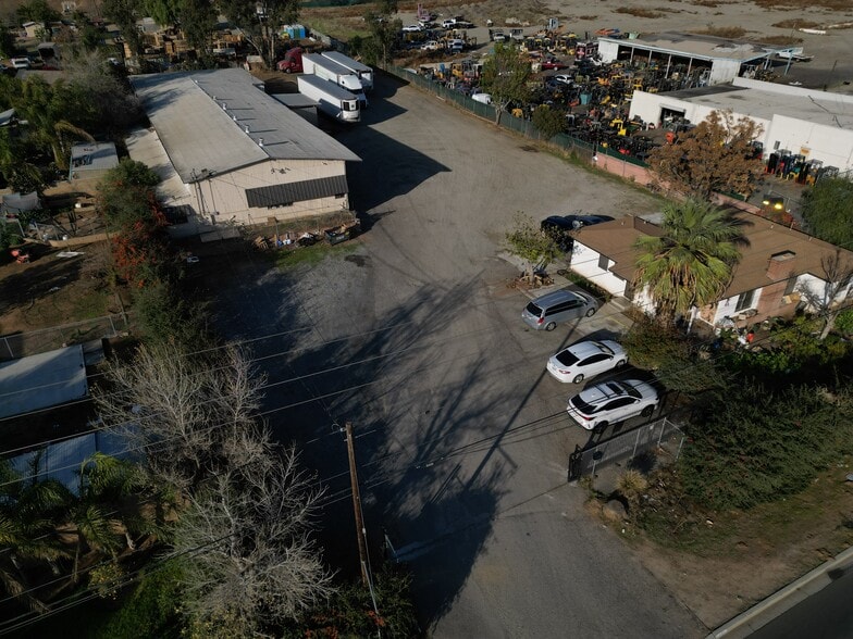 More Photos Of 8551 Mission Blvd, Jurupa Valley Warehouse For Sale