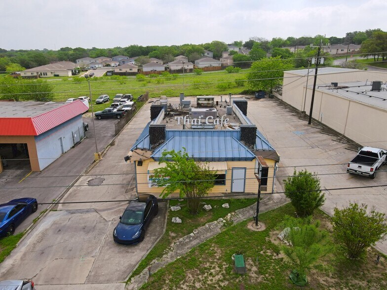 More Photos Of 11318 Perrin Beitel Rd, San Antonio Restaurant For Sale