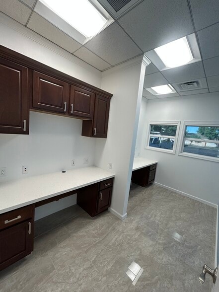 More Photos Of 1818 Grand Canal Blvd, Stockton Office For Lease