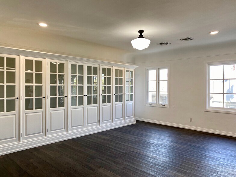 More Photos Of 617 S La Brea Ave, Los Angeles Storefront Retail Residential For Lease