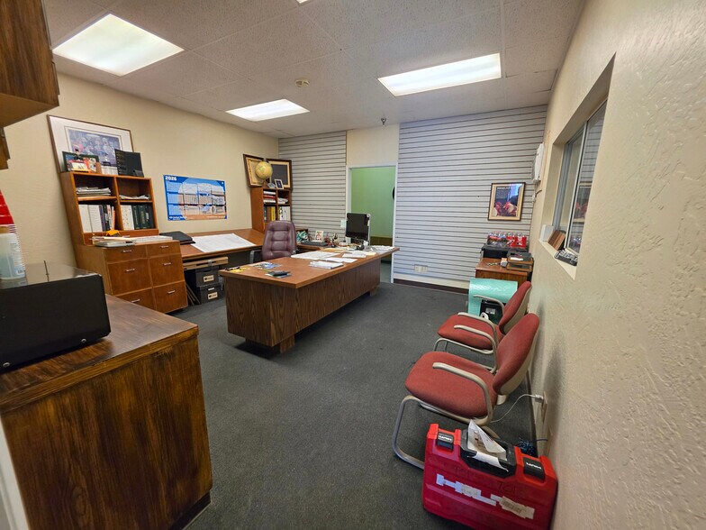 More Photos Of 4960 E Yale Ave, Fresno Warehouse For Sale