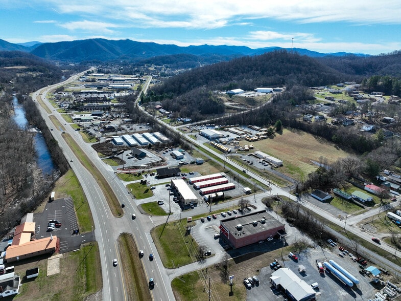 More Photos Of 1201 Highway 19E, Elizabethton Storefront Retail Office For Sale