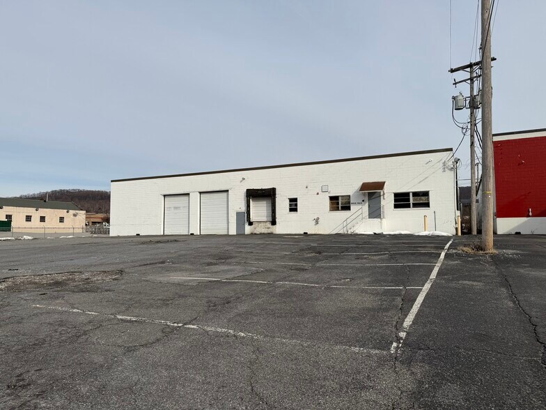 More Photos Of 2018 N 11th St, Reading Warehouse For Lease