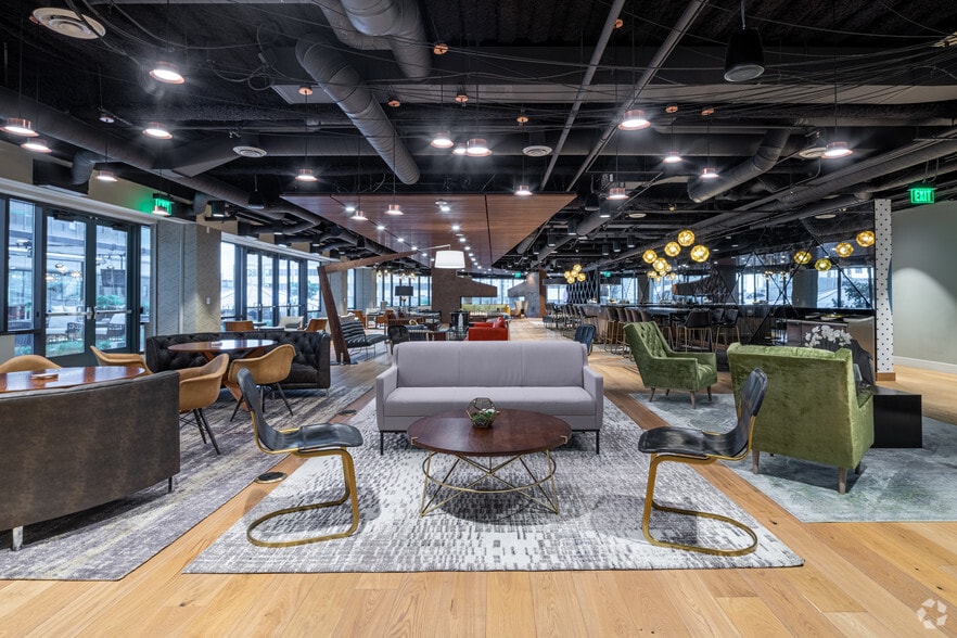 More Photos Of 100 S 5th St, Minneapolis Office For Lease