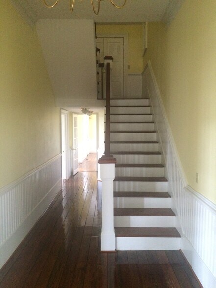 More Photos Of 1112 Price Ave, Columbia Office For Sale