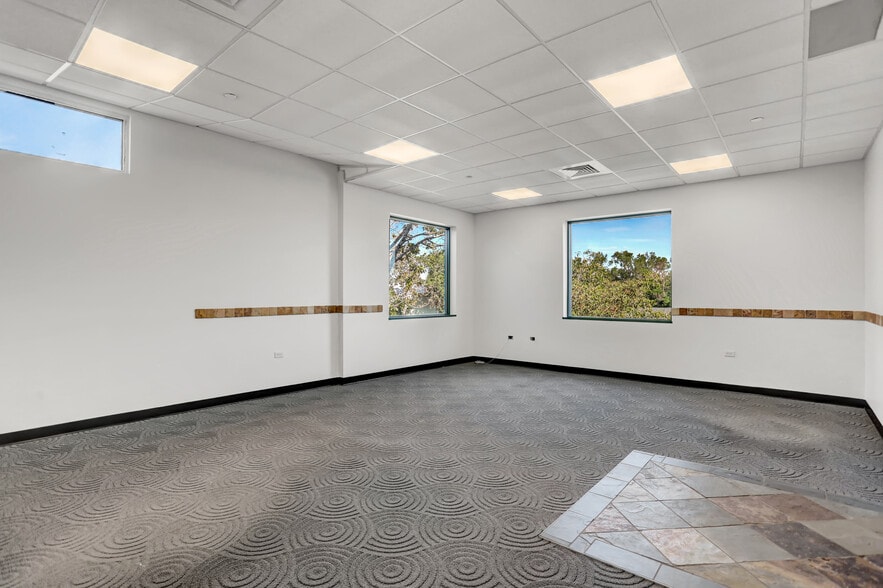 More Photos Of 1900 W Hamilton Pl, Englewood Warehouse For Sale