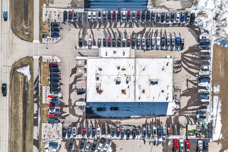 More Photos Of 2202 50 Av, Lloydminster Auto Dealership For Sale