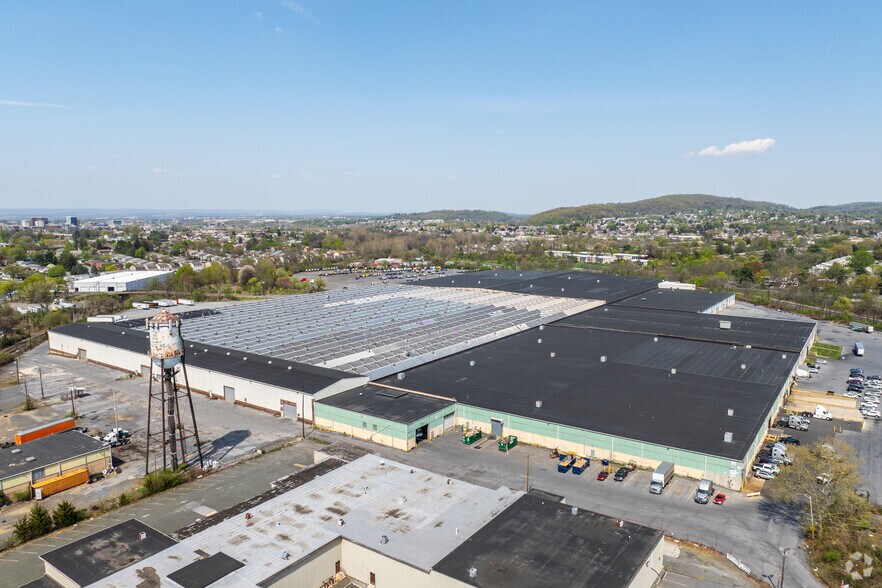 More Photos Of 2027 S 12th St, Allentown Unknown For Lease