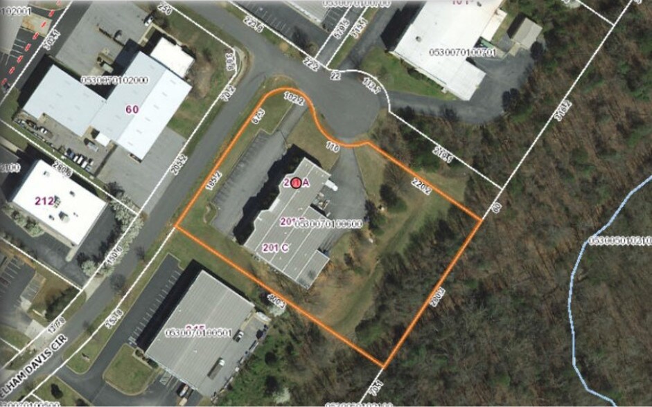 More Photos Of 201 Pelham Davis Cir, Greenville Flex For Lease