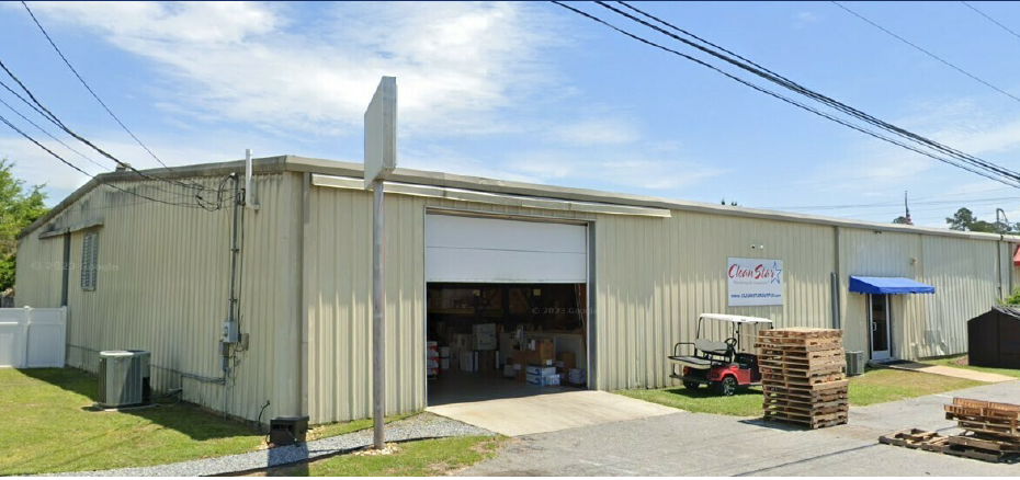 Primary Photo Of 108 Business Circle, Thomasville Light Manufacturing For Sale