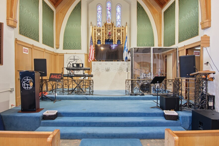 More Photos Of 1115 Greenbrier St, Saint Paul Religious Facility For Sale