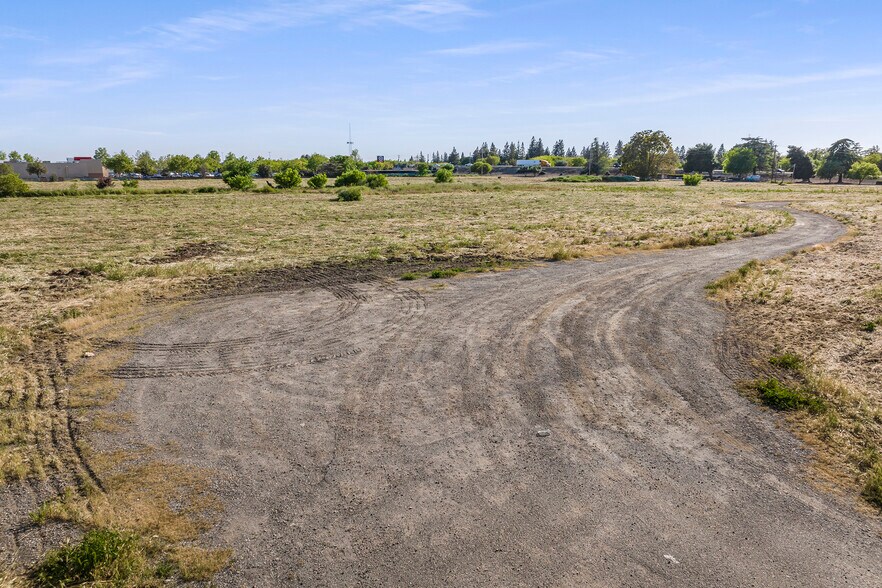 More Photos Of 1411 E Onstott Rd, Yuba City Land For Sale