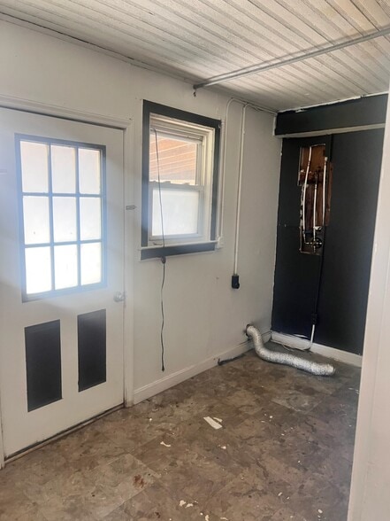 More Photos Of 640 36th St NW, Roanoke Apartments For Sale