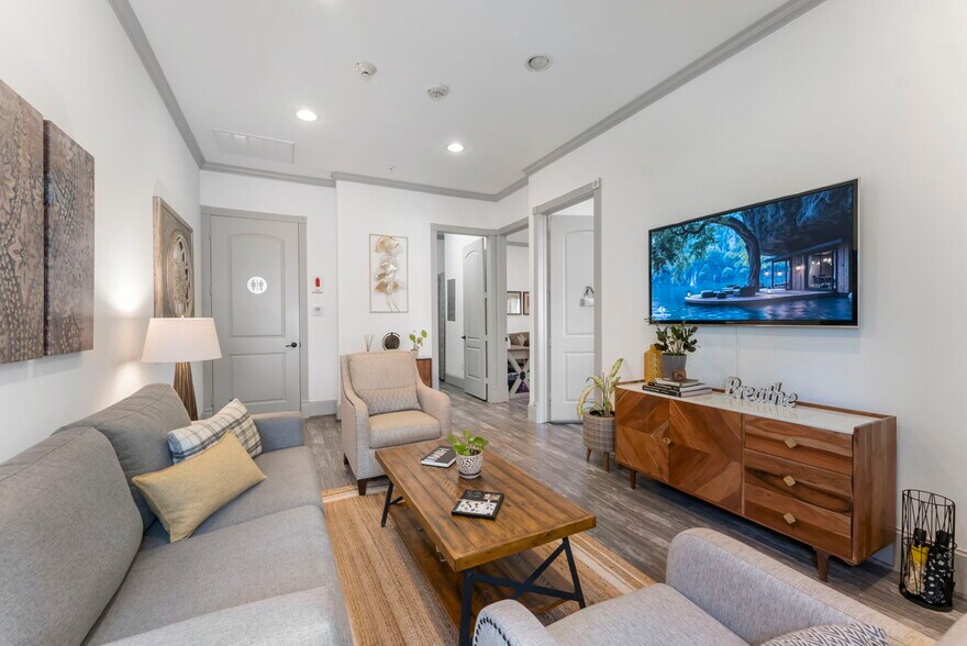 More Photos Of 256 Ed English Dr, Shenandoah Medical For Sale