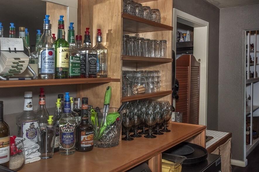 More Photos Of 4660 SE Highway 101, Lincoln City Restaurant For Sale
