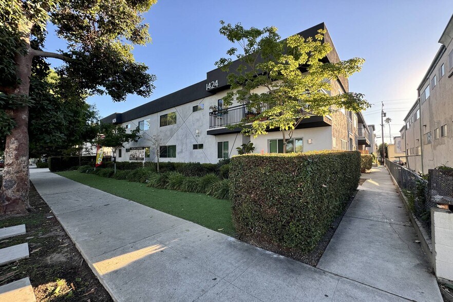 More Photos Of 1428 12th St, Santa Monica Apartments For Sale