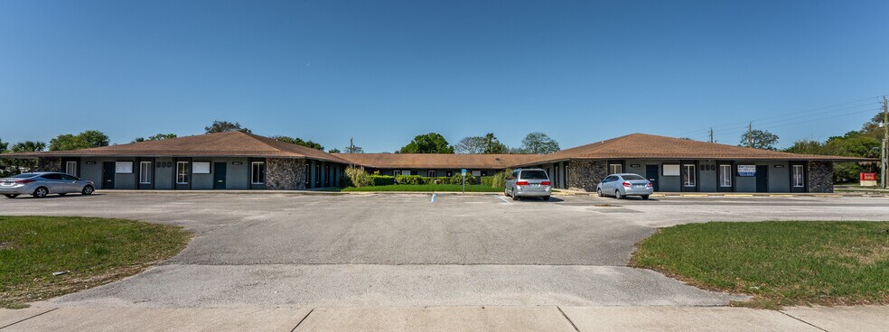 More Photos Of 800 S Nova Rd, Ormond Beach Medical For Lease