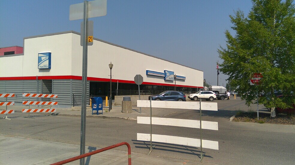 More Photos Of 634 5th Ave, Fairbanks General Retail For Lease