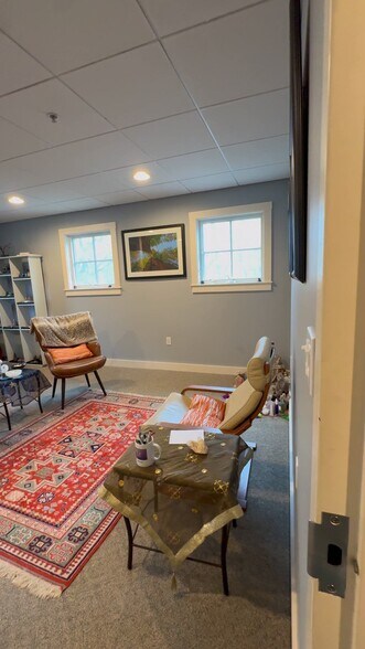 Primary Photo Of 3 Bow St, Lexington Coworking Space