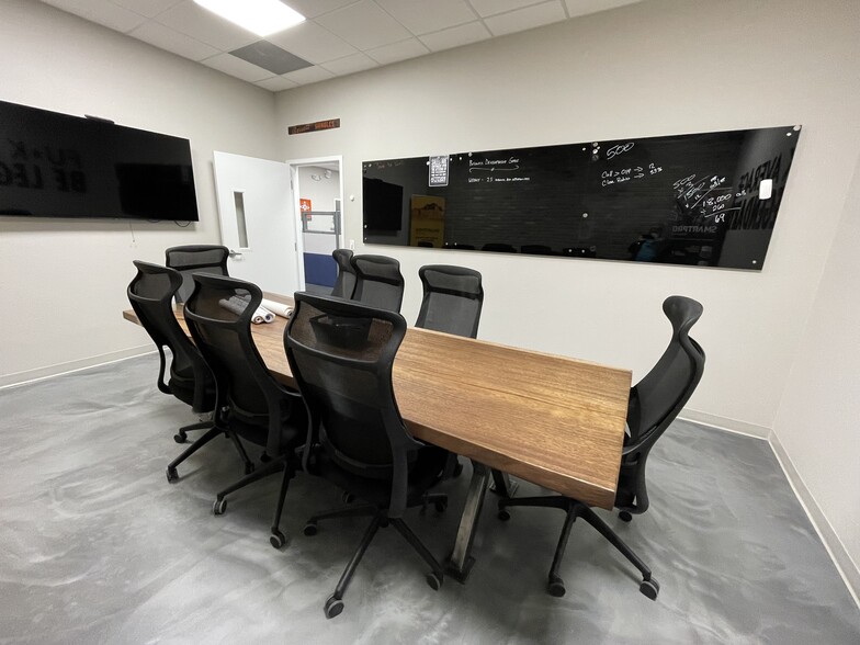 More Photos Of 4680 Lake Industrial Blvd, Tavares Warehouse For Sale