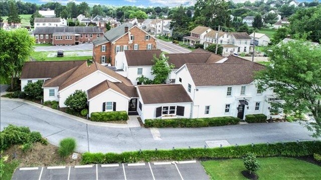 More Photos Of 15 S State St, Brownstown Borough Office Residential For Lease