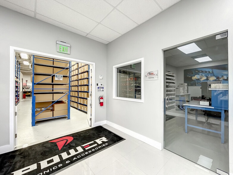 More Photos Of 2550 NW 4th Ct, Fort Lauderdale Warehouse For Sale