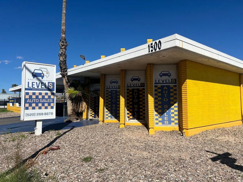 Primary Photo Of 1500 N Oracle Rd, Tucson Auto Repair For Sale