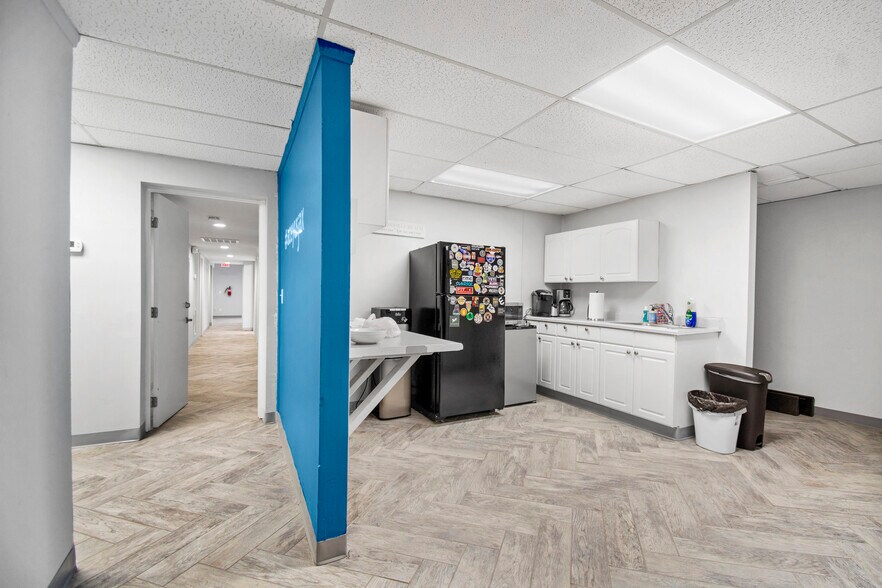 More Photos Of 315 11th Ave N, Jacksonville Beach Medical For Lease