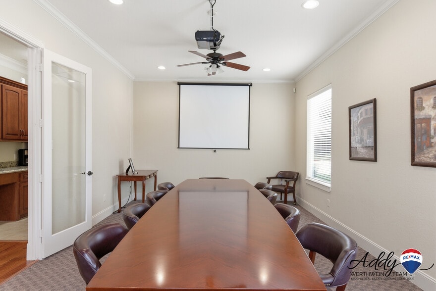 More Photos Of 11601 Spring Cypress Rd, Tomball Medical For Sale