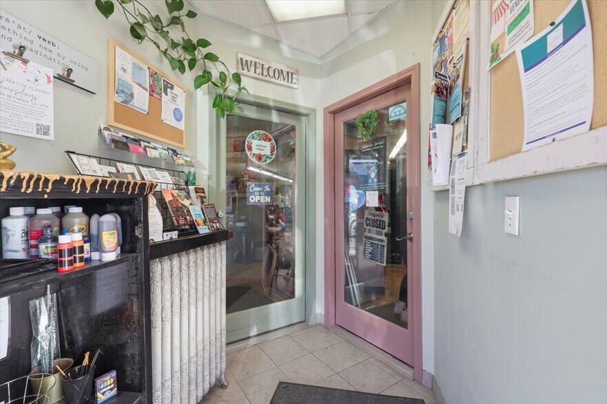 More Photos Of 1215 Meade Ave, Prosser Storefront For Sale