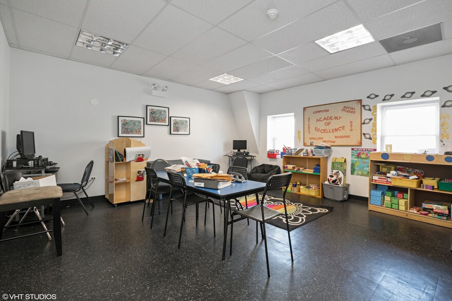 More Photos Of 222 E 61st St, Chicago Daycare Center For Sale